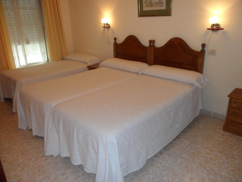 Hotel Avenida Baiona Sabaris ภายนอก รูปภาพ