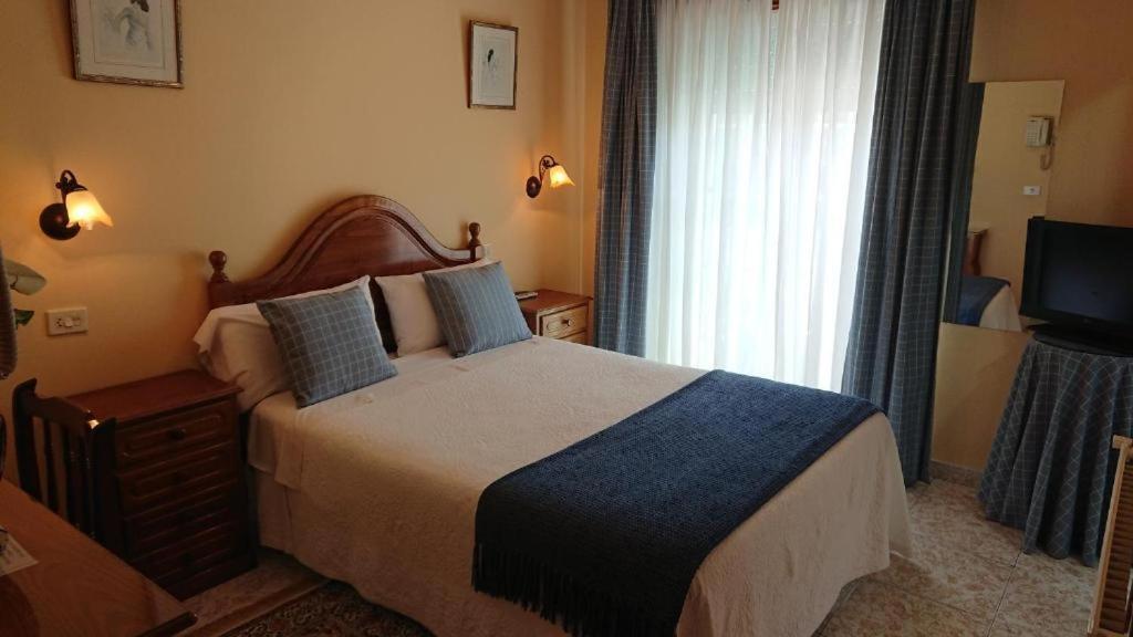 Hotel Avenida Baiona Sabaris ภายนอก รูปภาพ