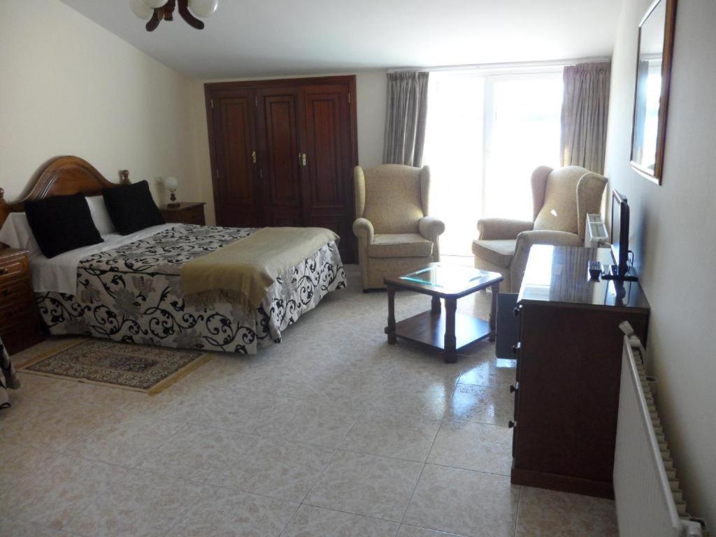 Hotel Avenida Baiona Sabaris ภายนอก รูปภาพ