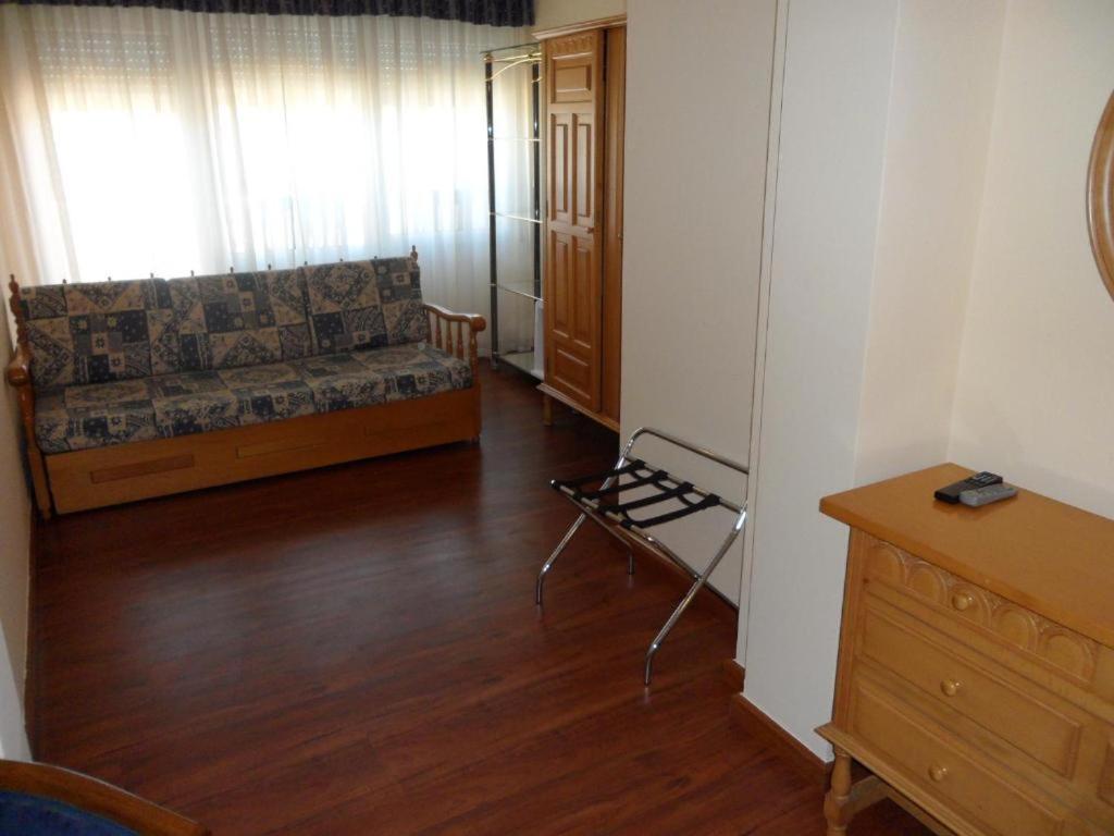 Hotel Avenida Baiona Sabaris ภายนอก รูปภาพ