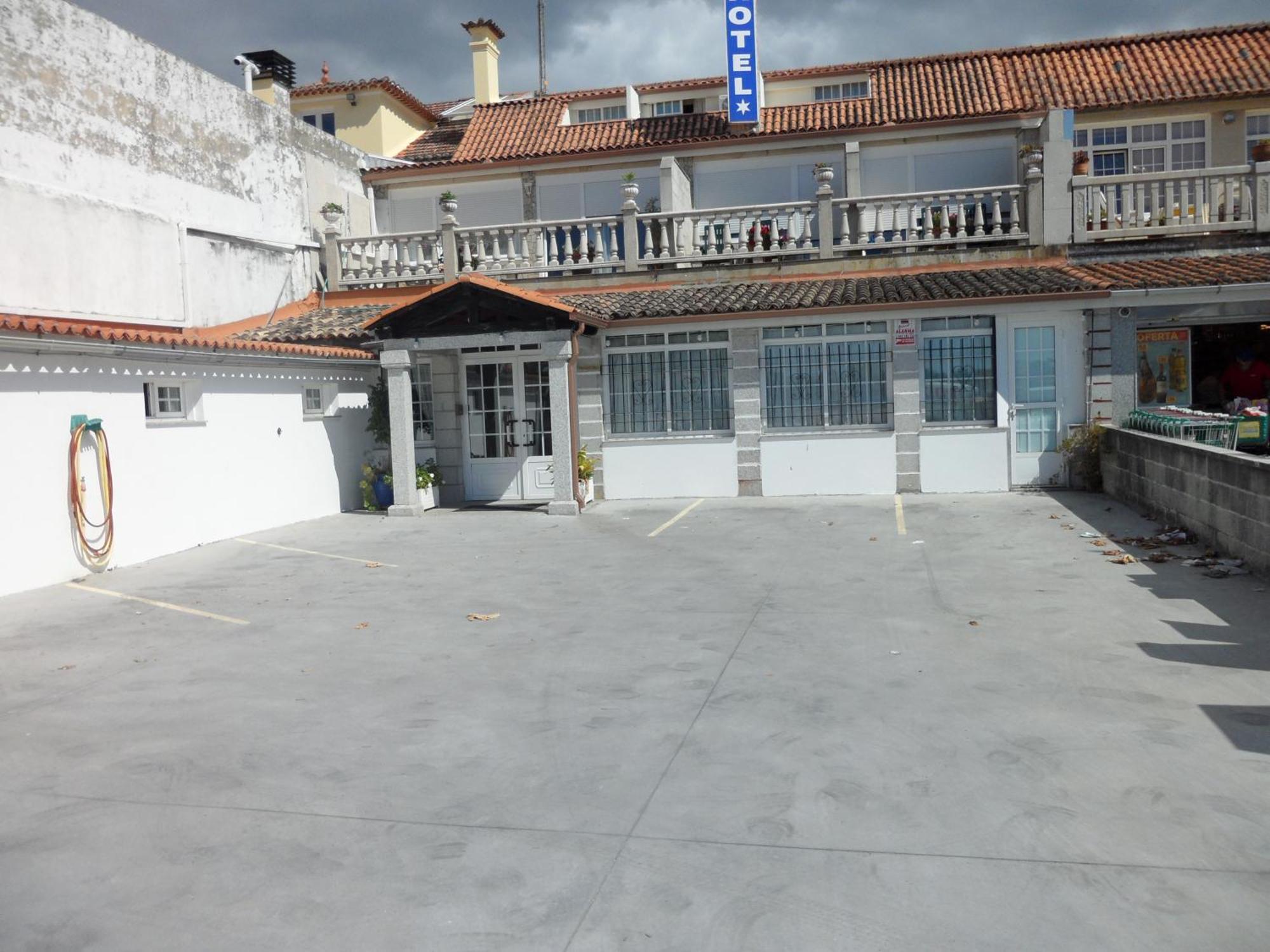Hotel Avenida Baiona Sabaris ภายนอก รูปภาพ