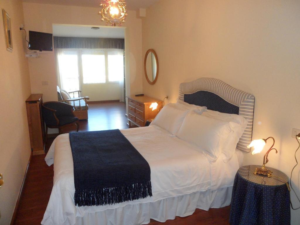 Hotel Avenida Baiona Sabaris ภายนอก รูปภาพ